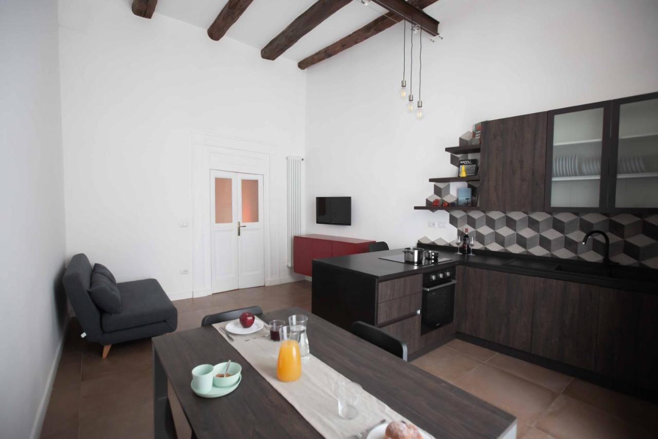 Domus Delia Luxury Apartment Napoli Eksteriør billede