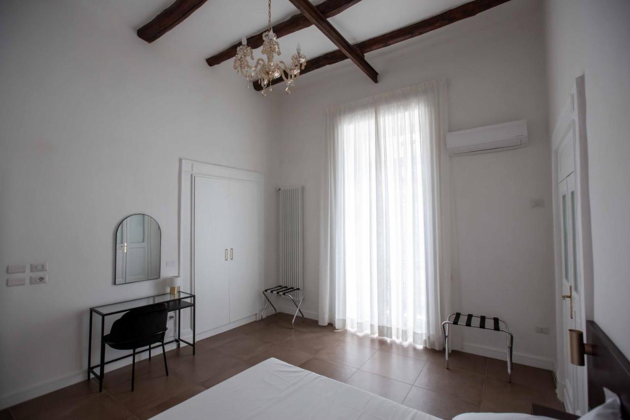 Domus Delia Luxury Apartment Napoli Eksteriør billede